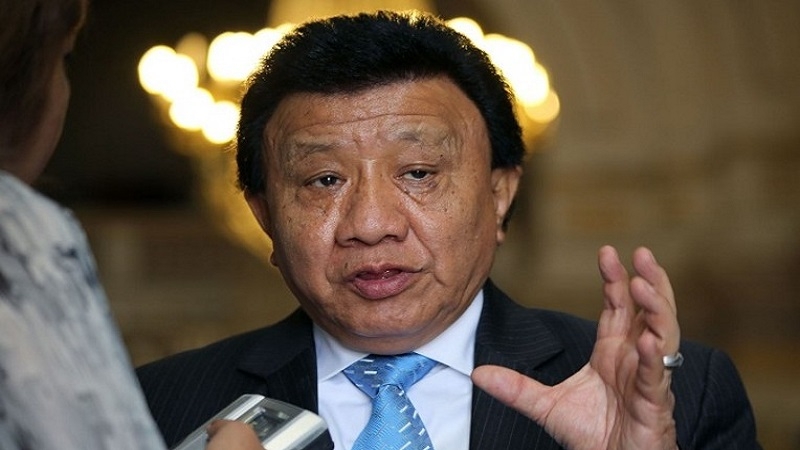 Otro más Congresista Enrique Wong se queja de ganar poco “Miles de